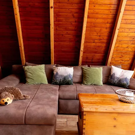 Roter Fuchsbau Am Eichwald * Gossersweiler-Stein