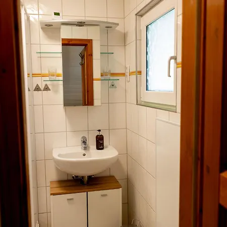 Roter Fuchsbau Am Eichwald * Gossersweiler-Stein