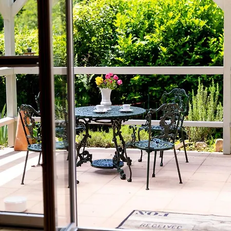 Roter Fuchsbau Am Eichwald 木屋 *