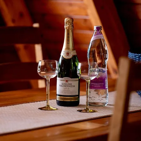 Roter Fuchsbau Am Eichwald 木屋 *